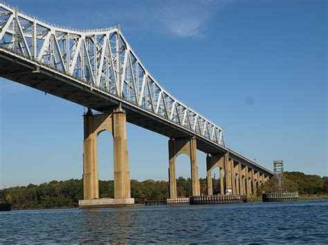 The Outerbridge Crossing Connects Staten Island And New Jersey On The
