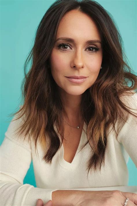 Thanks @limecrimemakeup these hair conditioners. Jennifer Love Hewitt - Working Mother Magazine April/May 2019 Issue