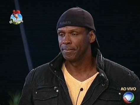 Depois da roça formada ao lado de roy rosseló e oscar maroni, robson se deu bem e venceu a prova do fazendeiro. Veja fotos de Robson Caetano - Fotos - UOL TV e Famosos