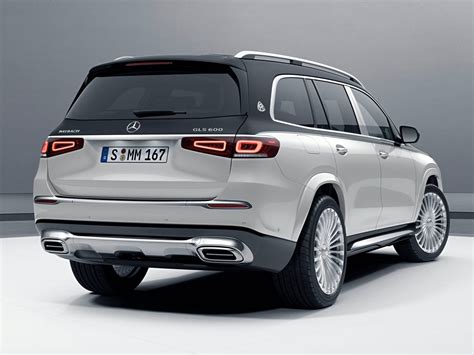 The vehicle bows to welcome you in, lowering its suspension for entry and exit. 2021 Mercedes-Maybach GLS Review - autoevolution