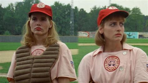 A League Of Their Own Cast Celebrates Movies 25th Anniversary Rosie