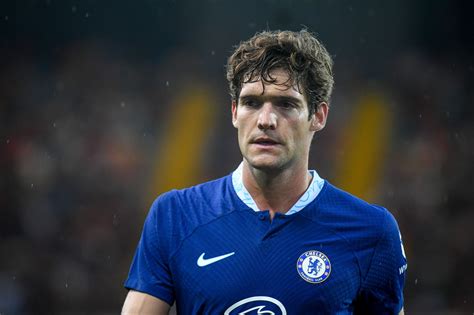 official barcelona sign marcos alonso on free transfer barca blaugranes