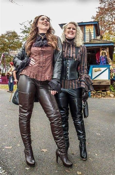 Mature Women Wearing Leather - N I E M O L E N S