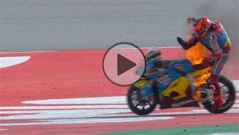 Canal+motogp sur les réseaux : Augusto Fernández No 37 pełnym ogniem na rozgrzewce. Pożar ...