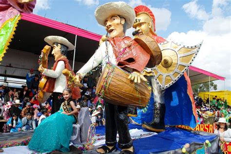 Carnaval De Cajamarca Derrocha Colorido Y Alegría Durante El Corso