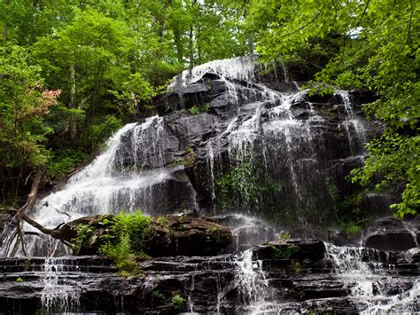 7 Waterfalls In South Carolina That Are Easy To Get To