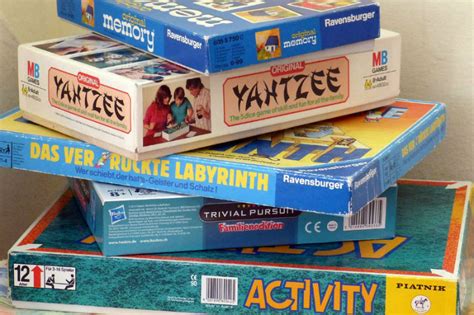 Activa tu destreza mental, o pide cuentas al azar, y disponte a tirar dados, manejar cartas o girar ruletas en nuestros adictivos juegos. Dónde comprar juegos de mesa en CDMX | Dónde Ir
