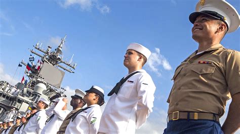 Marines Sailors Man The Rails At Navy Week New Orleans
