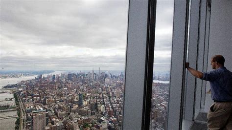 Atop One World Trade Center Observatory Offers High Tech Displays