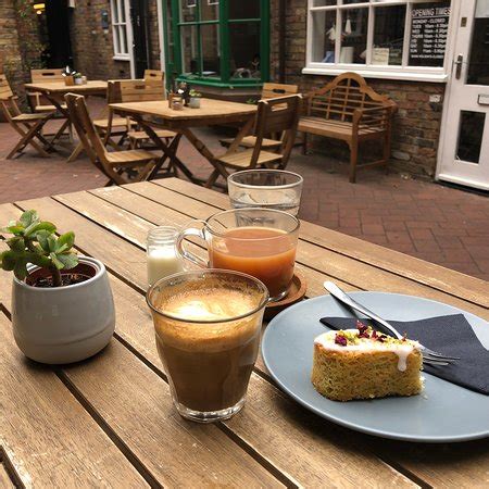 It was designed in collaboration by green line architects and tree house expert david rasmussen. CRAFT COFFEE HOUSE, Windsor - Restaurant Reviews, Photos ...