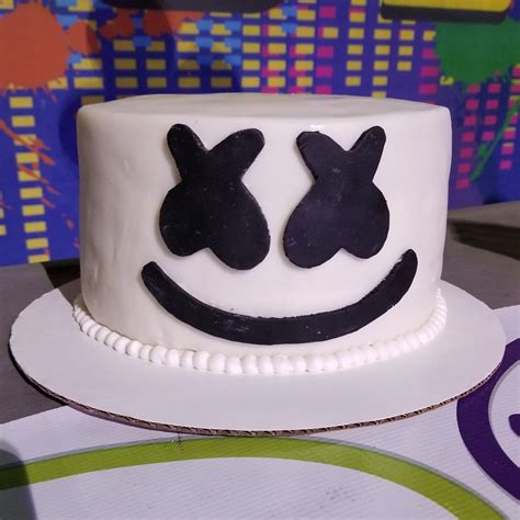 Marshmello proved that himself by tweeting that his real name is chris. DJ Marshmellow cake | Birthday party cake, 7th birthday ...