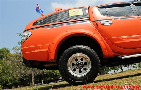 Bila tanya tahun buatan tayar tu, muka pomen dh mula cuak. MITSUBISHI TRITON ORANGE X2 | Mekanika - Permotoran Gaya Baru