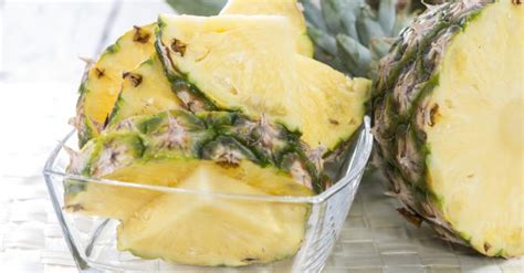Une consommation de 3 sachets par jour permet de profiter pleinement de ses bienfaits. L'ananas comme brûle-graisses | Fourchette & Bikini