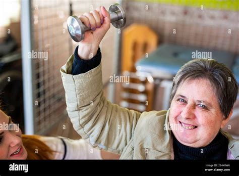 Disabled Exercise Hi Res Stock Photography And Images Alamy