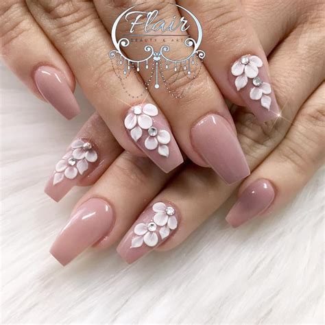 Pin By Michelle Reyna On Nails In 2020 Floral Nails Stylish Nails