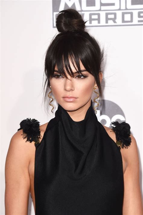 Kendall Jenners Amas Topknot The Hollywood Reporter