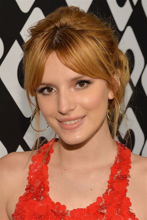 Bella Thorne Messy Updo Cool Hairstyles Bella Thorne Hair Bella Thorne