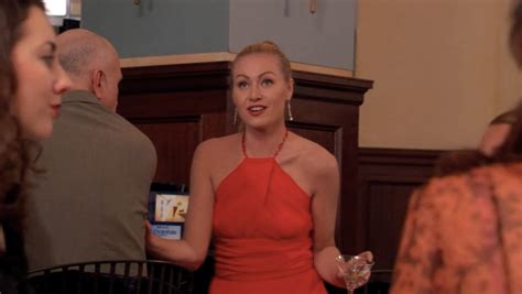 all 84 of lindsay bluth s arrested development season 1 outfits ranked