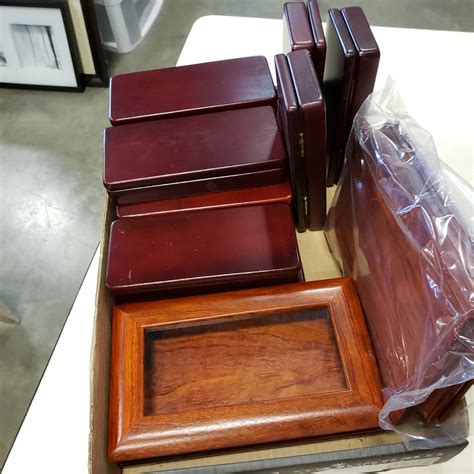 Box Of Small Display Cases Big Valley Auction