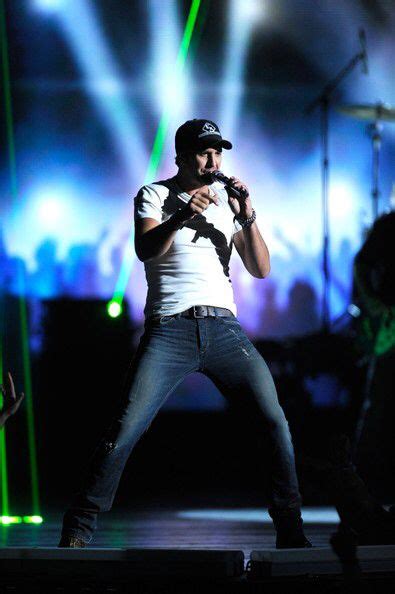 Pin By Alicia Sillings On Luke Bryan Luke Bryan Luke Bryan Fan Luke