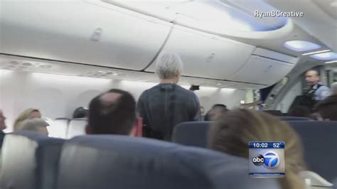 Passenger Kicked Off Southwest Flight 577 For Poking Snoring Seatmate