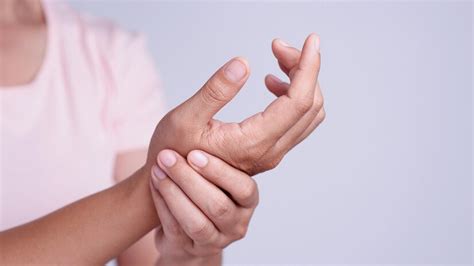 Causes Of Swollen Hands And Fingers And Its Homeopathic Remedies