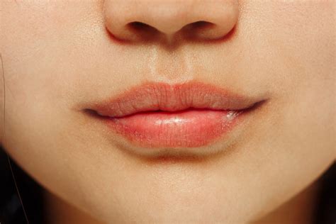 Tips Mengecilkan Bibir Tanpa Operasi Jovee Id
