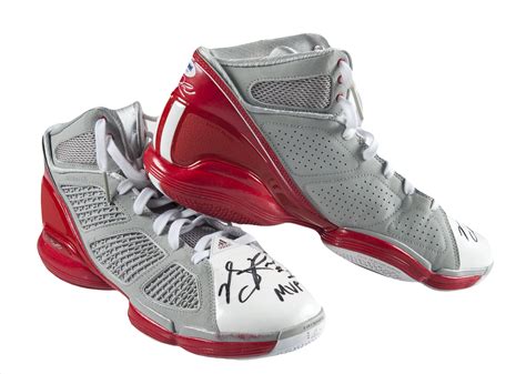 Lot Detail Derrick Rose Pair Of Game Worn And Signed Sneakers Mvp Era