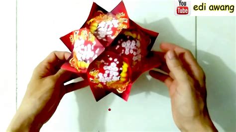 Kamu bisa memajangnya di dalam kamar, atau di luar ruangan. Cara Membuat Lampion dari kertas Angpao 用红包做灯笼 (Lantern ...