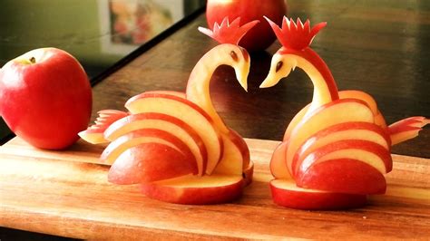 Italypaul Art In Fruit And Vegetable Carving Lessons Diy Fruit Art Apple Swan Fruit