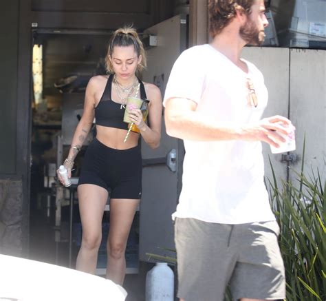 Miley Cyrus Sexy Cameltoe Hot Celebs Home