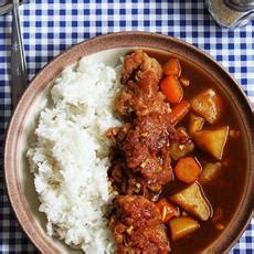 Inspired by chinese fried chicken recipes, karaage is a delicious izakaya or bento box favourite, comprised of crunchy, deep fried pieces of marinated chicken served with a liberal squeeze of lemon juice or a side pot of kewpie mayonnaise. Karaage Curry · Australian Kitchen
