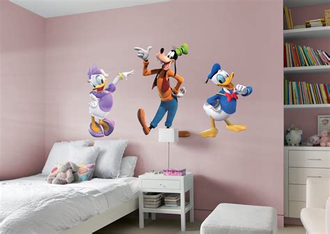 Mickey Mouse Fan Prove It Put Your Passion On Display With A Giant