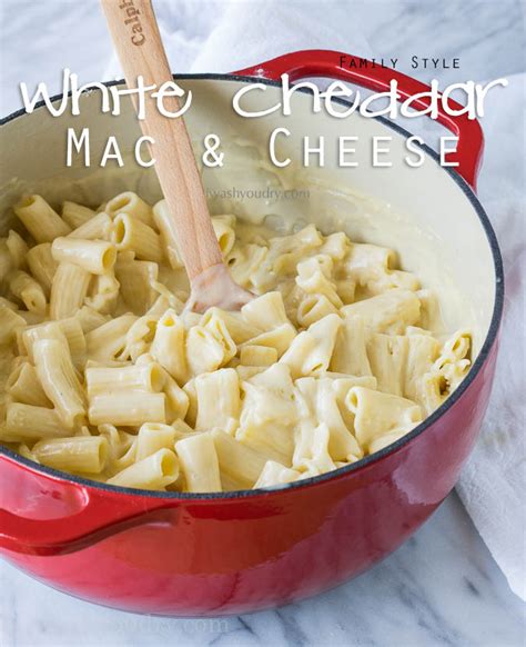 Despite the stress of apartment hunting, mine is ending on a good note with this delicious gruyère and white cheddar mac and cheese! Family Style White Cheddar Mac and Cheese