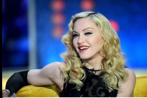 Madonna Nue En Photo Provoque La Censure Des Réseaux Sociaux Terrafemina