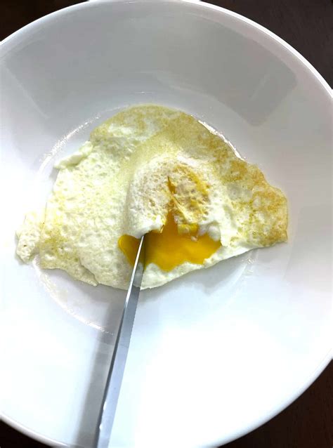Over Easy Eggs Perfect Fried Eggs With Runny Yolks