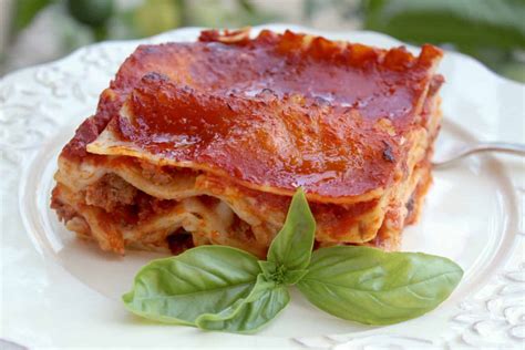 Lasagna Traditional Italian Recipe Easy Step By Step Directions Christinas Cucina