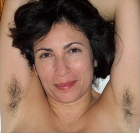 Mature Christina Shows Her Hairy Cunt Pics Xhamster