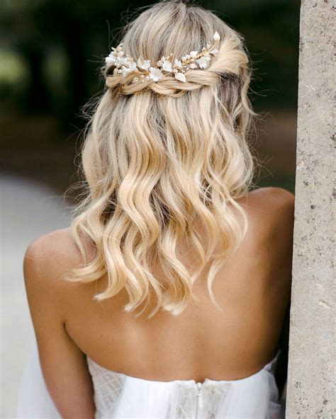 Top 48 image hairstyles for medium hair for a wedding