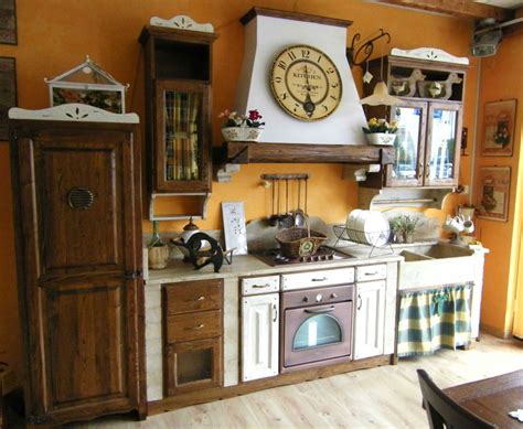 Cucine rustiche realizzate anche artigianalmente, realizziamo cucina in muratura piastrellata in pietra di trani adatta per casolari e case di campagna, fienili ristrutturati o semplicemente per ricreare a casa tua lo stile unico che il rustico è in grado di regalare. 45 Cucine in Muratura Rustiche dal Design Classico ...