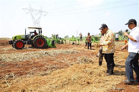 B) rekaan sains dan teknologi revolusi perindustrian. Revolusi Industri 4.0 Sektor Pertanian, Petani Gunakan ...