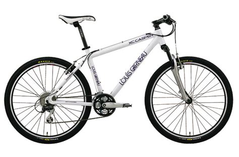 Kasper woolley came into the crankworx summer series downhill with two sprained ankles. LOUISGARNEAU 2006 bicycle cllection LGS XC CASPER