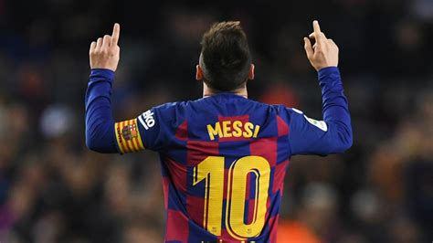 In the current season lionel messi scored 34 goals. Leo Messi, de sus inicios al contrato de la servilleta ...