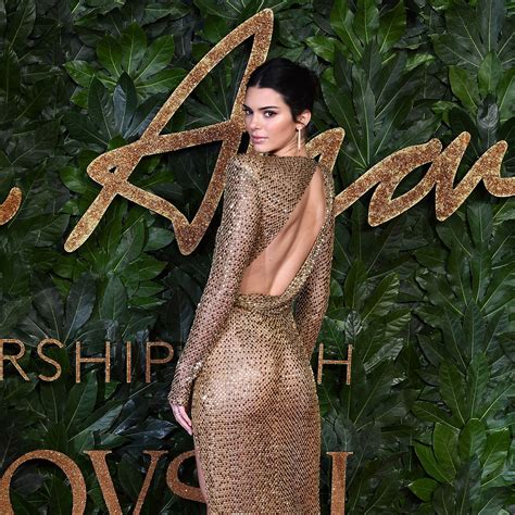 Kendall Jenner Dares To Bare In Her Most Revealing Red Carpet Dress Of