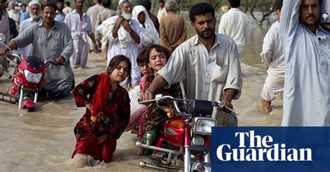 Pakistan Floods Leave 1100 Dead World News The Guardian