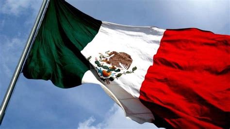hoy se conmemora el dia de la bandera en mexico paradigma cultural images