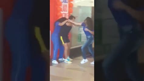 Meninas Brigam Dentro Do Shopping Por Causa De Namorado Girls Fight
