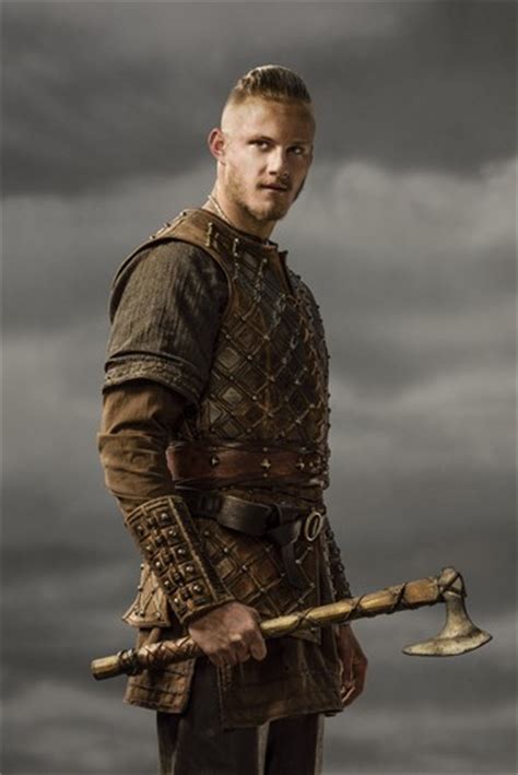 Venant d'avoir 12 ans, et cet âge étant l'avènement de l'âge adulte dans la société viking, bjorn a reçu son brassard du earl haraldson. Vikings (TV Series) images Vikings Bjorn Season 3 Official ...