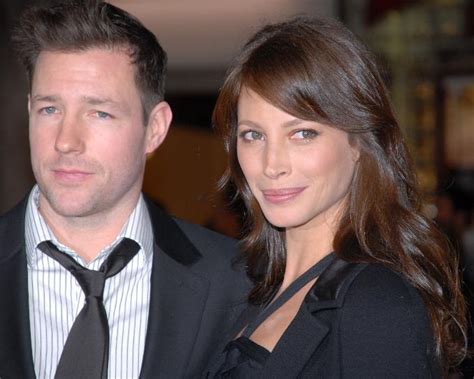 File:Ed Burns, Christy Turlington at 27 Dresses Premiere 1 ...