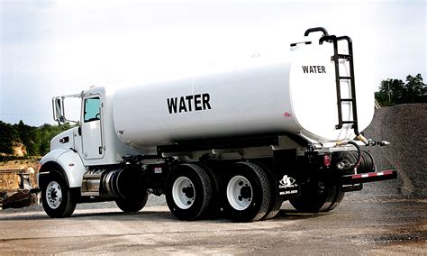 on road water trucks 2000 6000 gallon water truck for sale